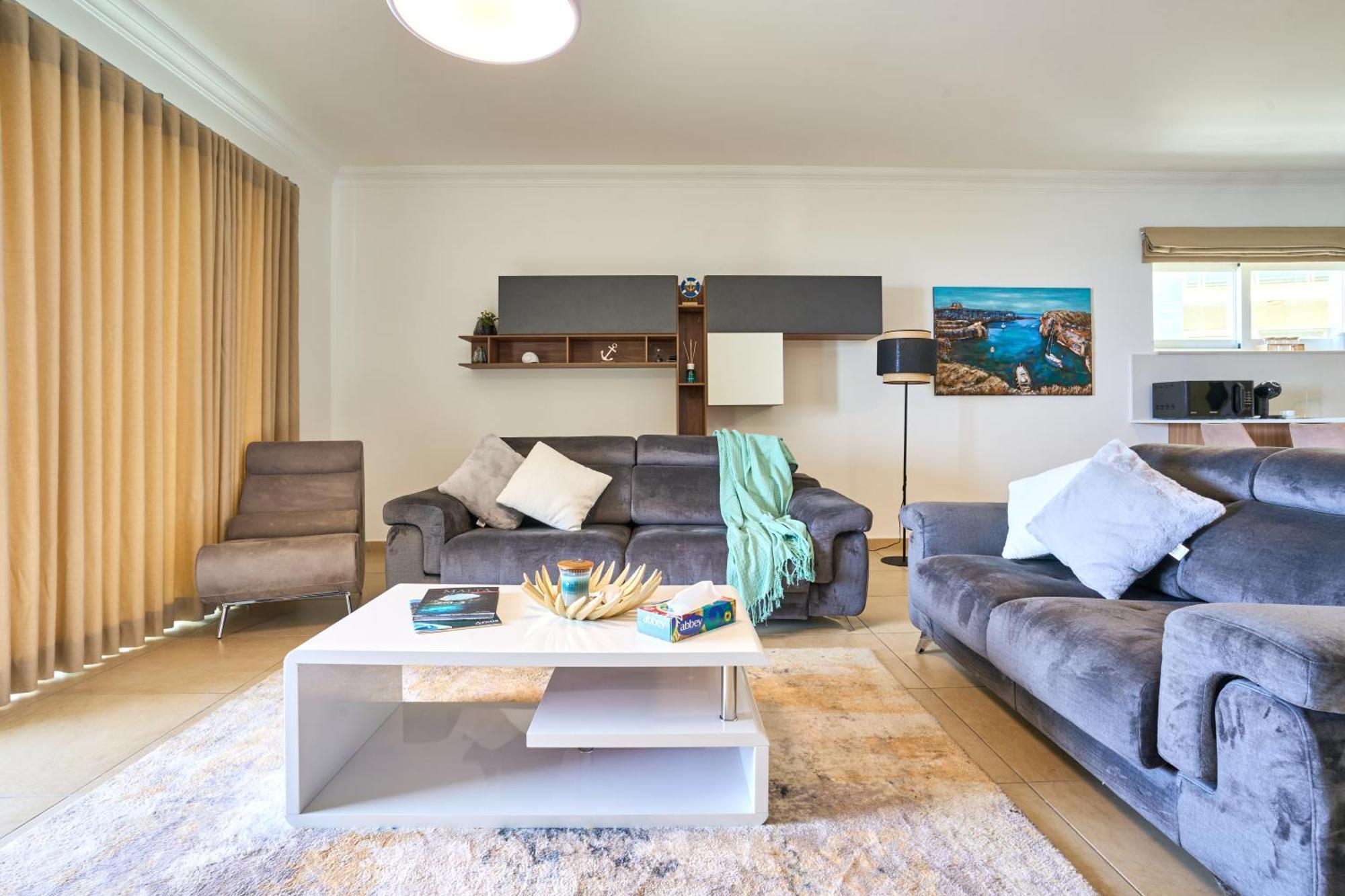 Stunning 3-Bedroom Seaview Retreat In Fort Cambridge 슬리에마 외부 사진