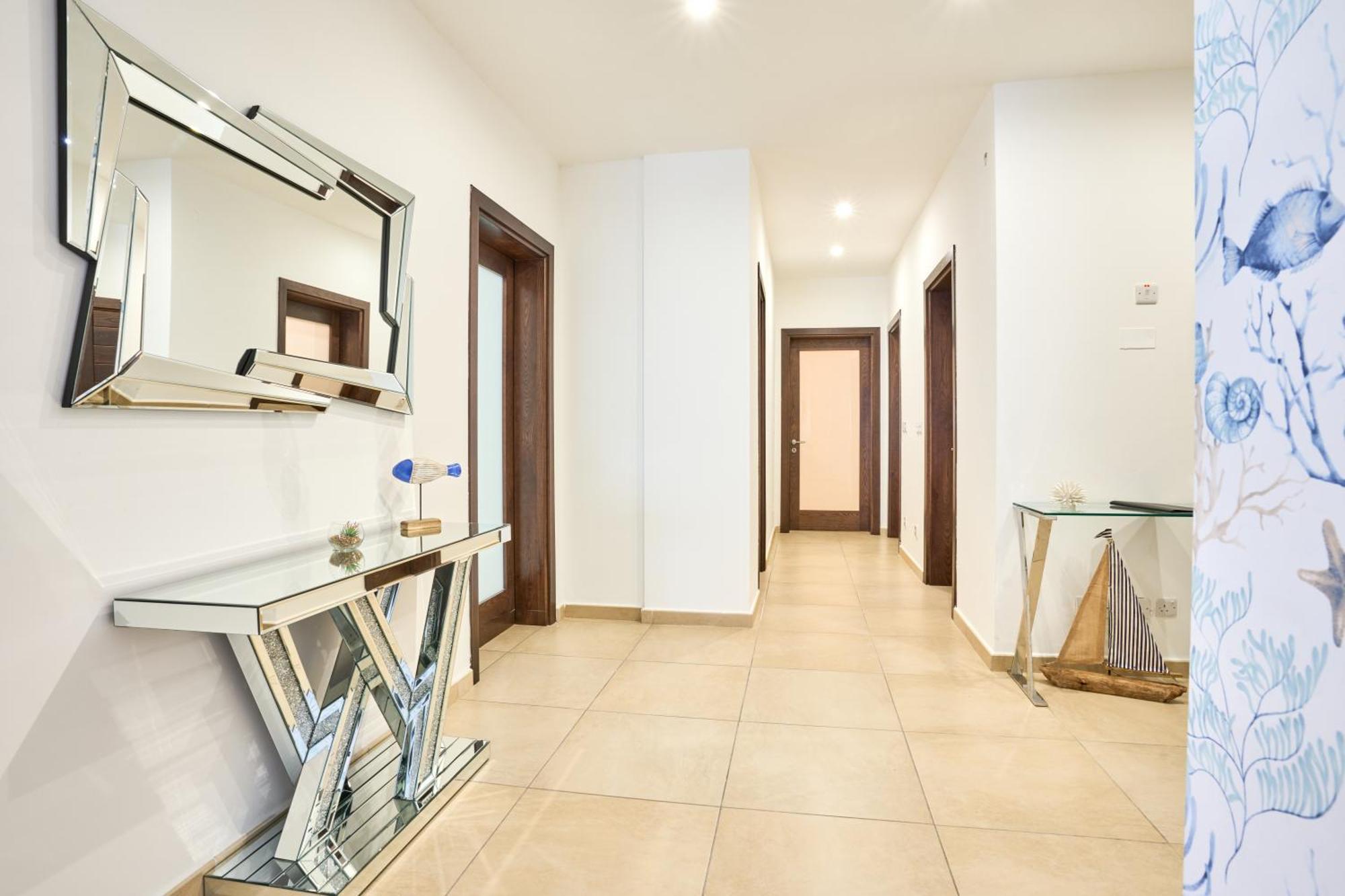 Stunning 3-Bedroom Seaview Retreat In Fort Cambridge 슬리에마 외부 사진
